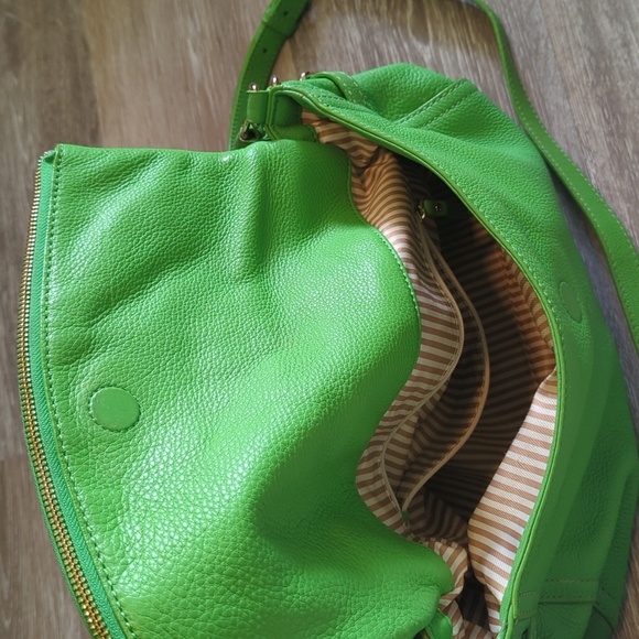 Kate Spade Lime green leather bag - Picture 3 of 6